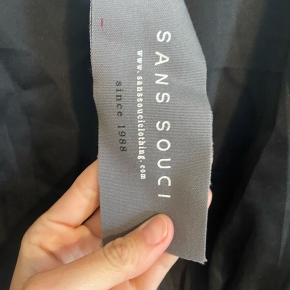 Long sleeve open back satin top - Picture 3 of 5